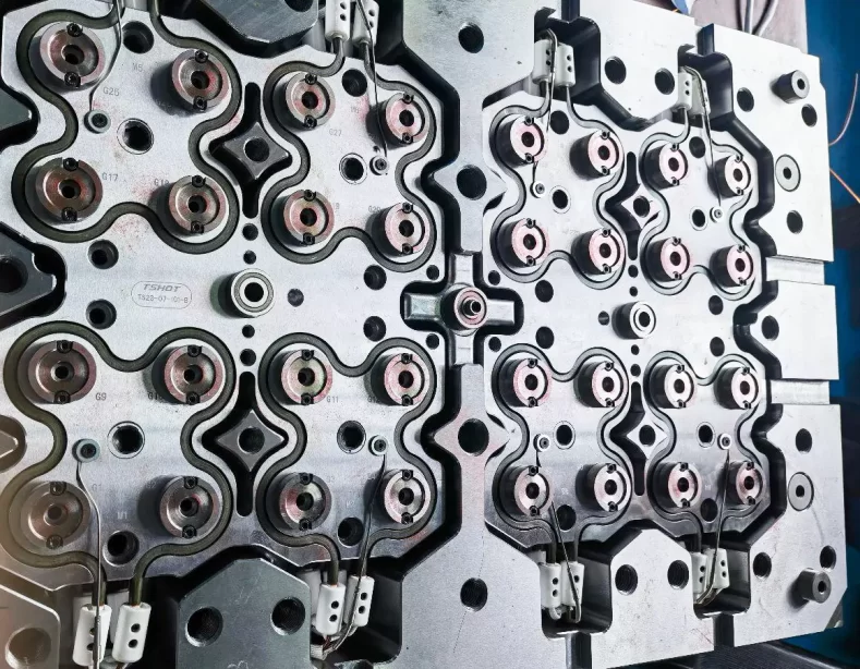 What Is Hot Runner Technology in Injection Mold？